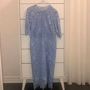 Midi Lace dress with blue lining